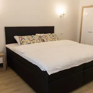  Hotel M